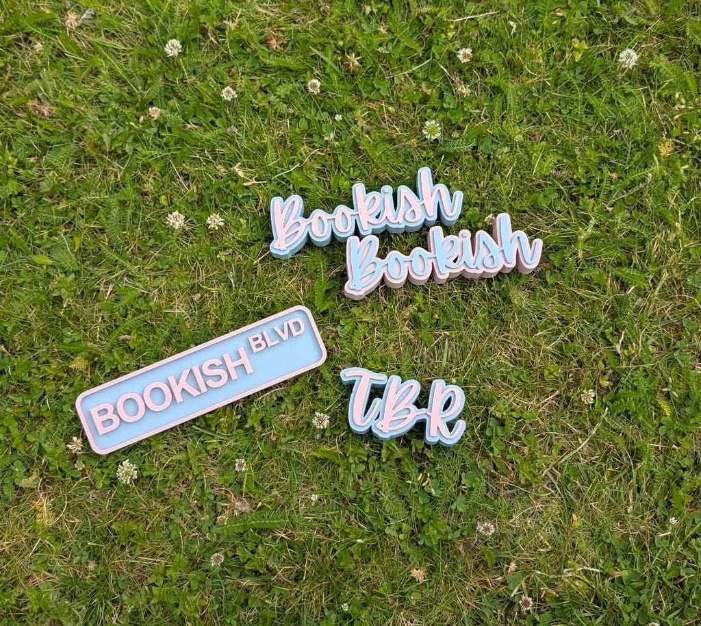 Skylt - Bookish Kursiv Summer