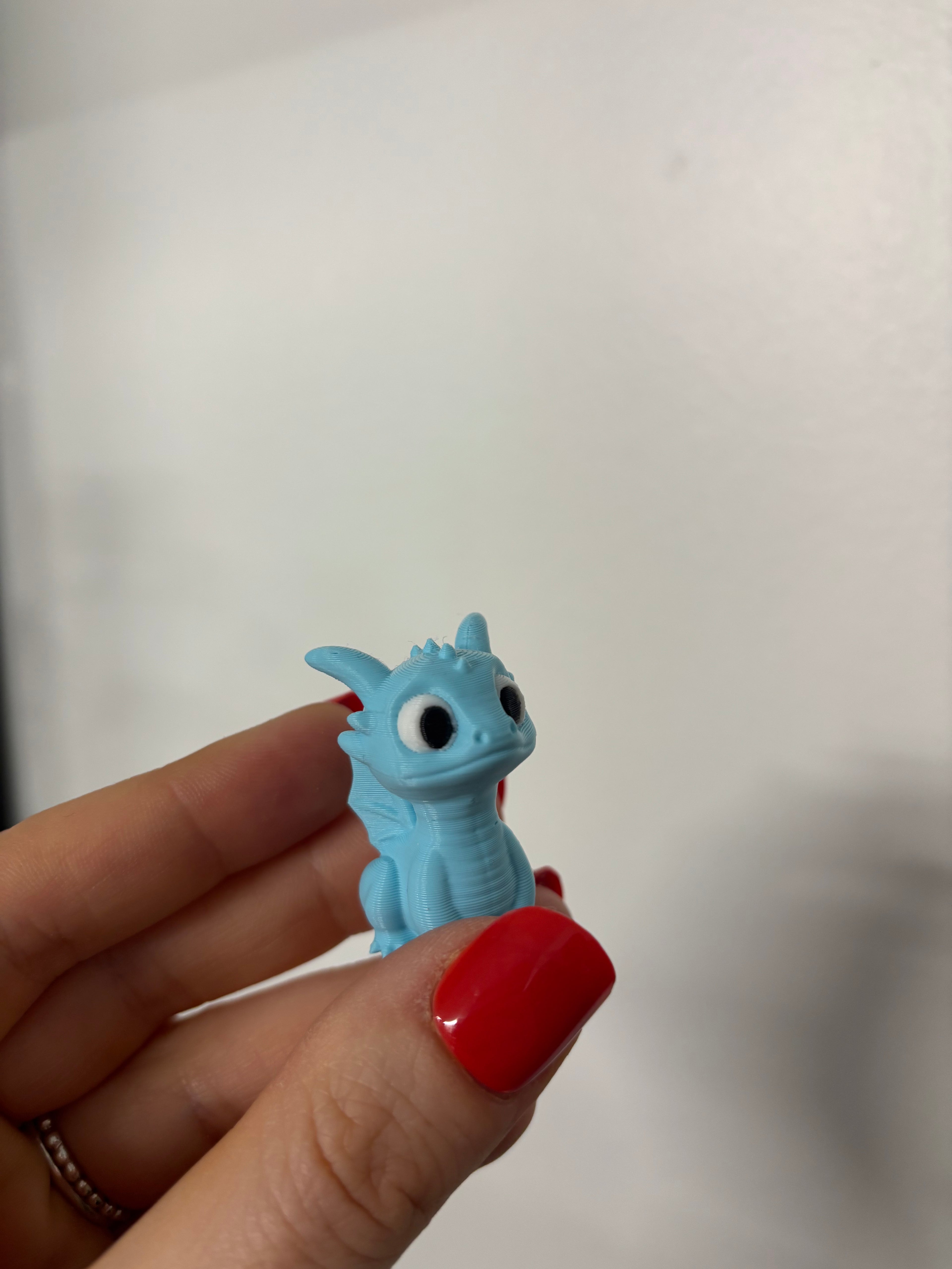 Minidrake med ögon
