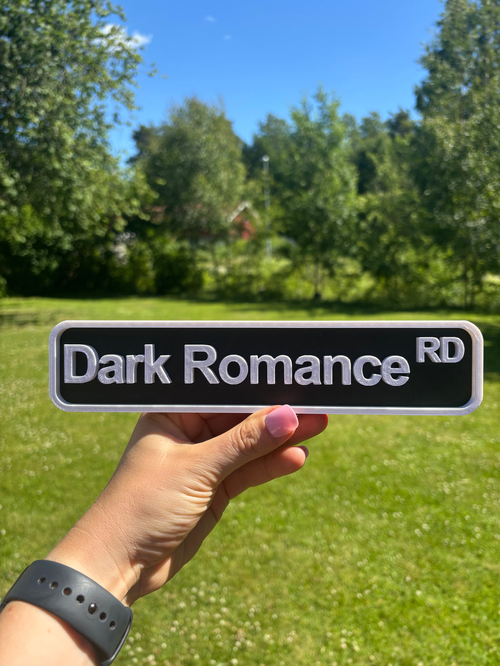 Skylt - Dark Romance