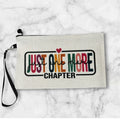 Liten väska -Just One More Chapter