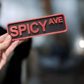 Skylt - Spicy