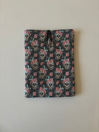 Book Sleeve Grey Skull