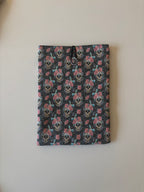 Book Sleeve Grey Skull Large