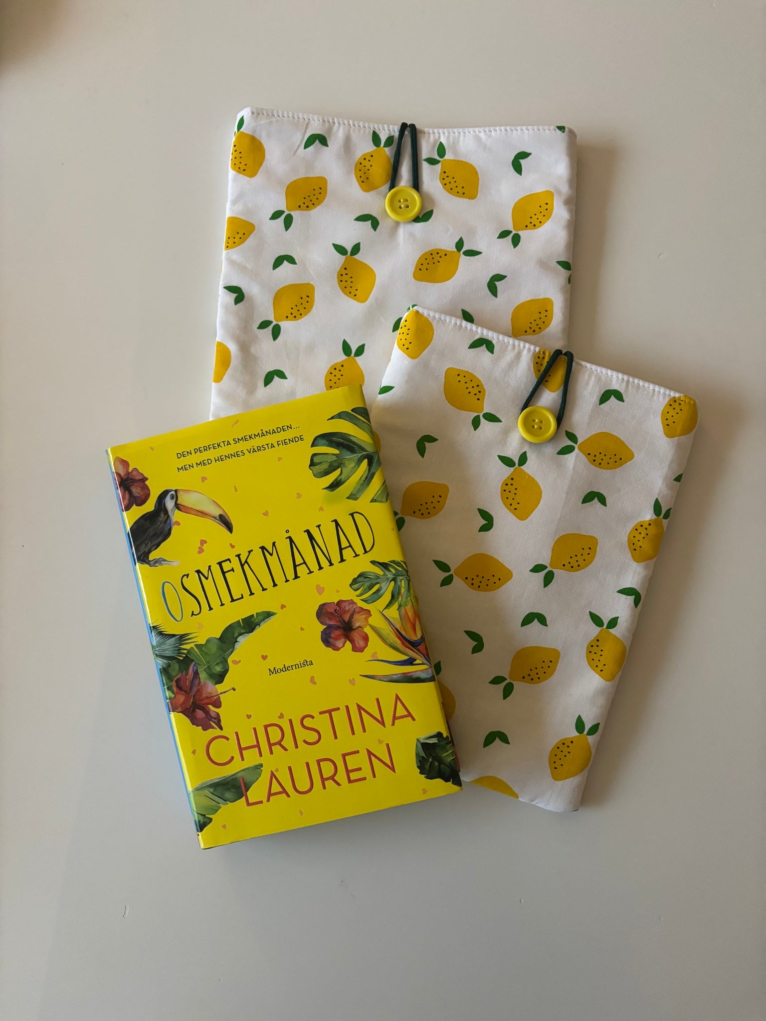 Book Sleeve Lemons Large