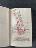 Bokmärke Transparent - Books and flowers