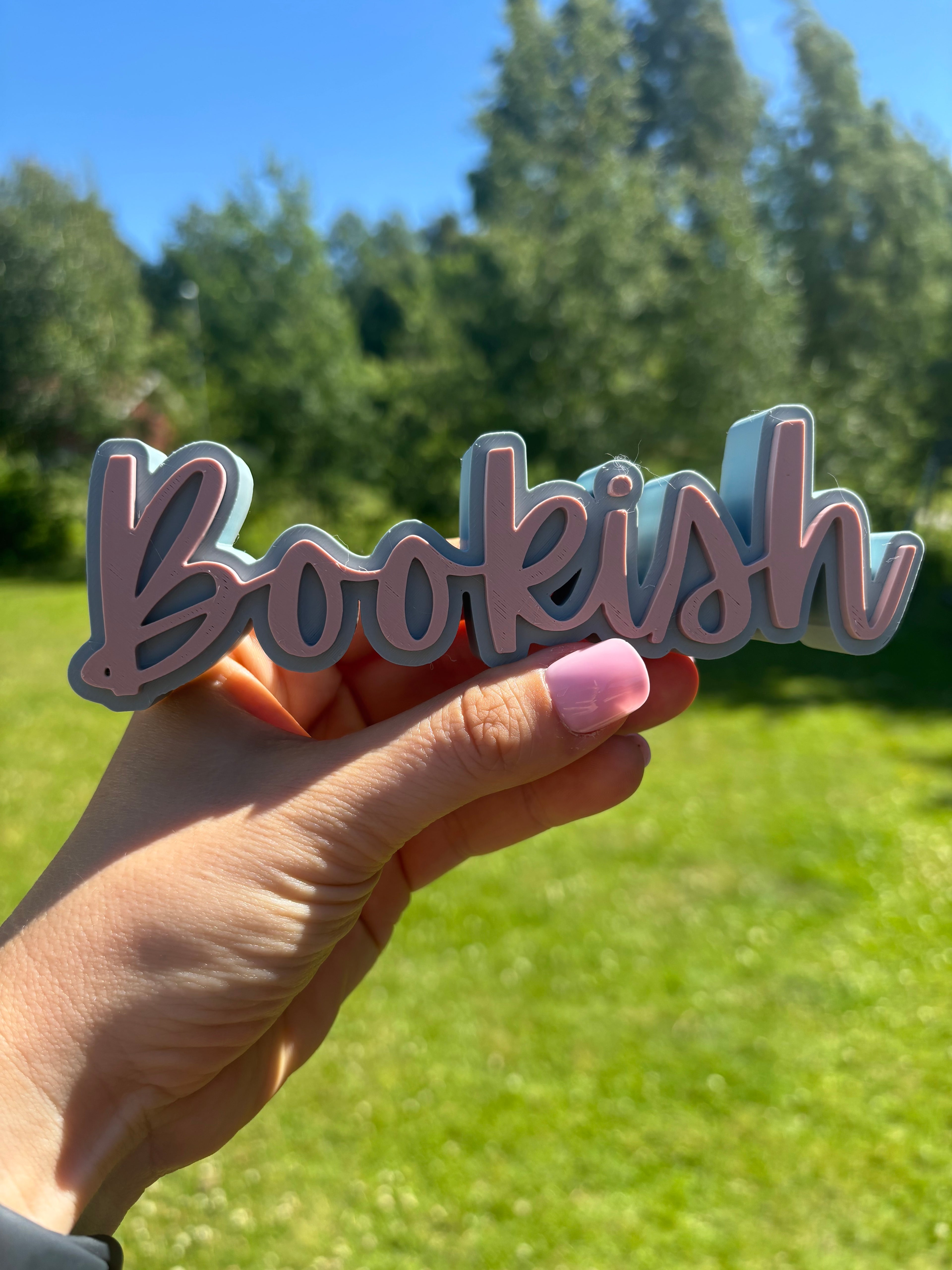 Skylt - Bookish Kursiv Summer