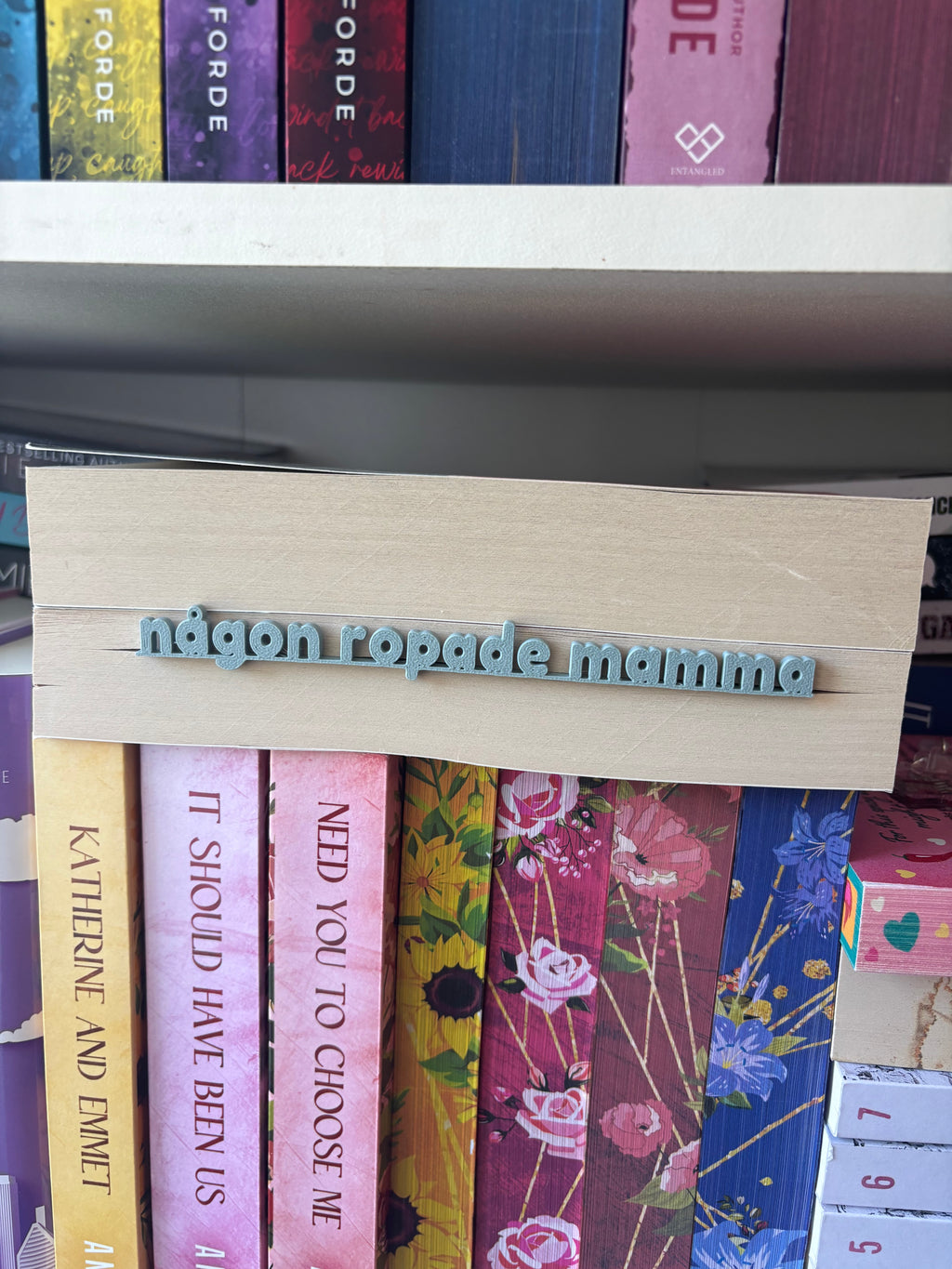 Bokmärke med sidotext - Någon ropade mamma