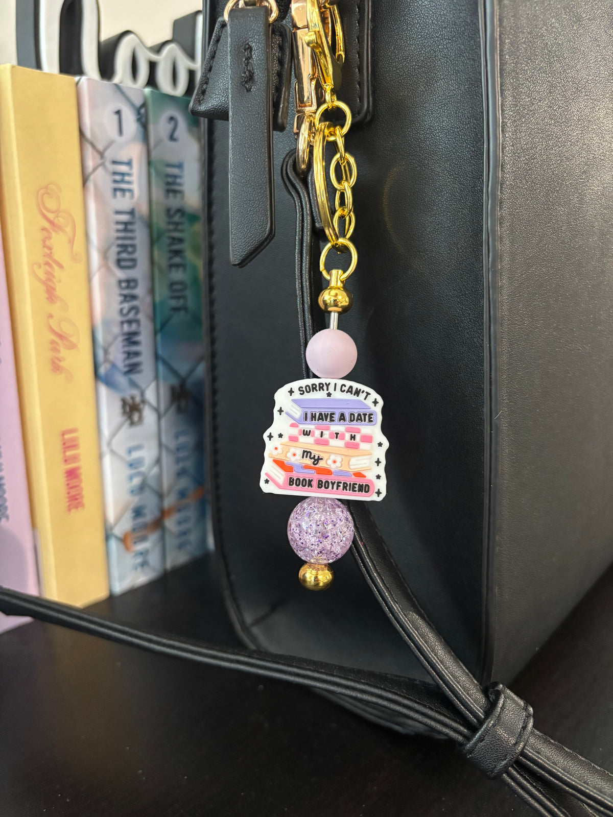 Nyckelring - Bag Charm Book Boyfriend