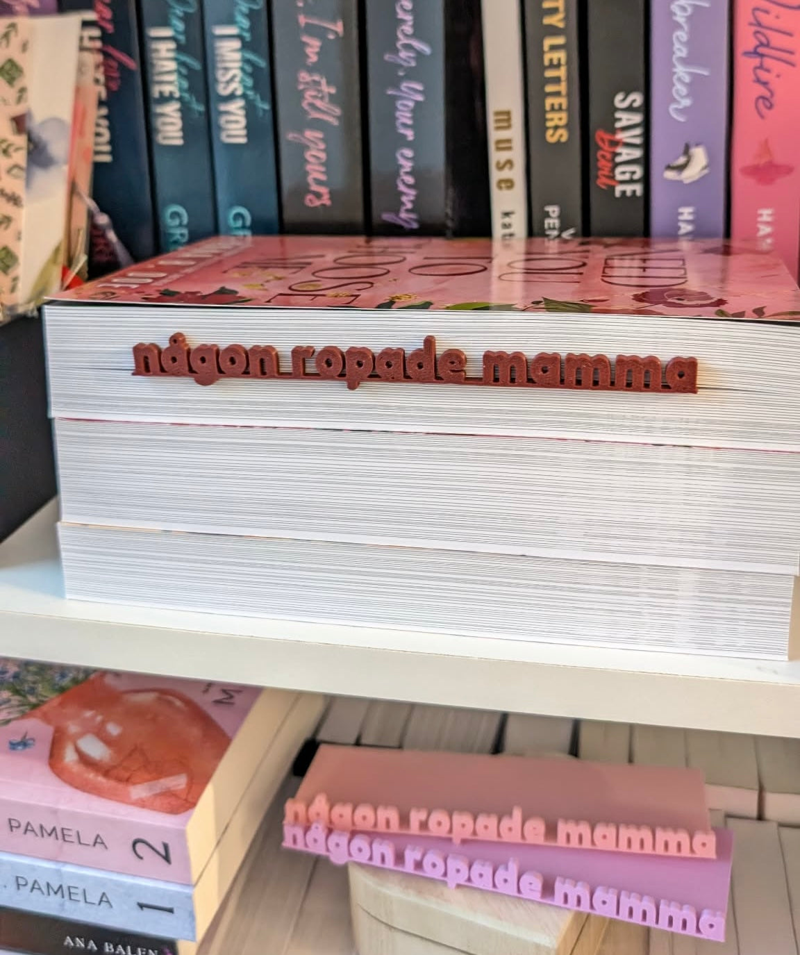 Bokmärke med sidotext - Någon ropade mamma