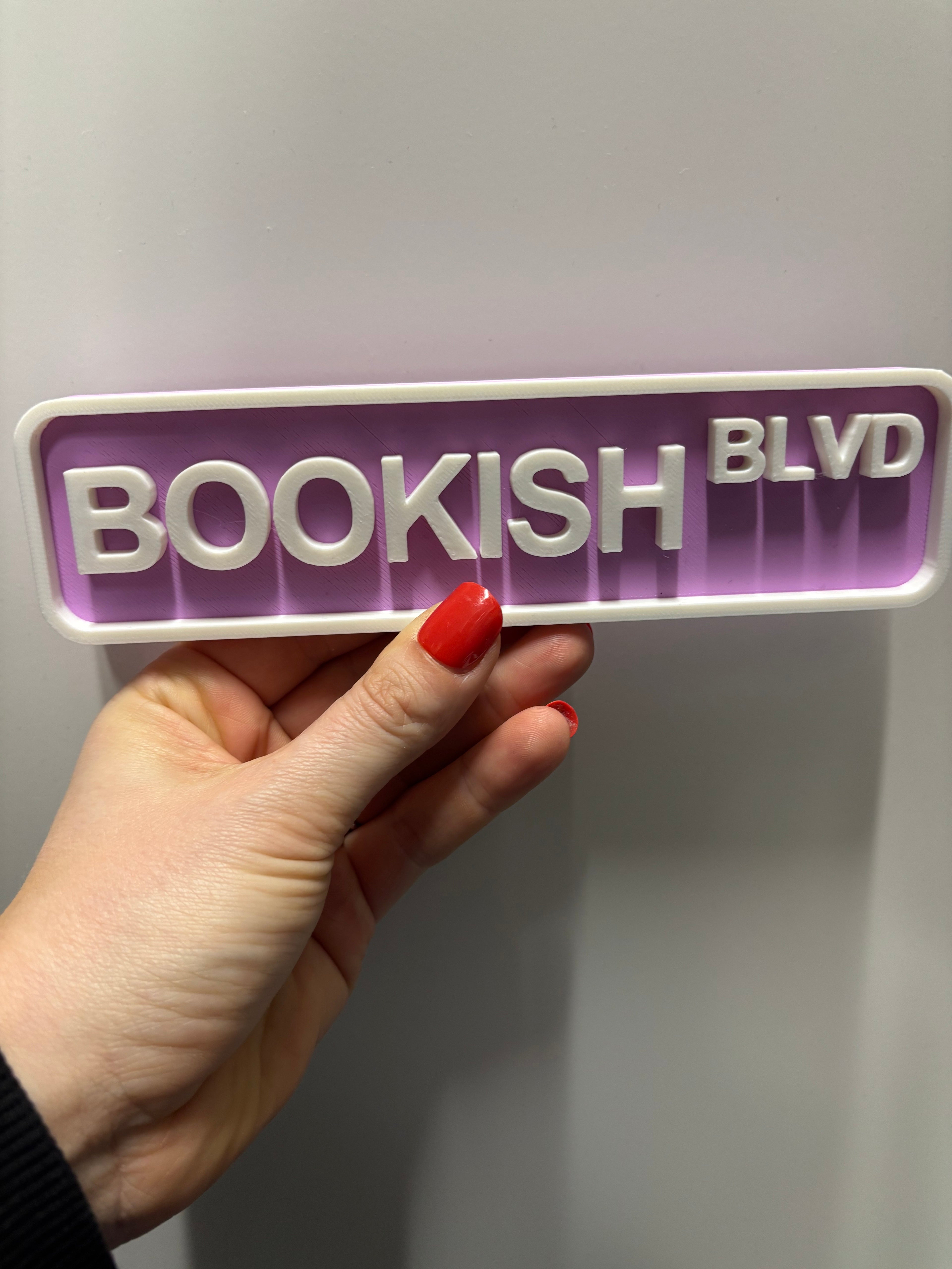 Skylt - Bookish OUTLET
