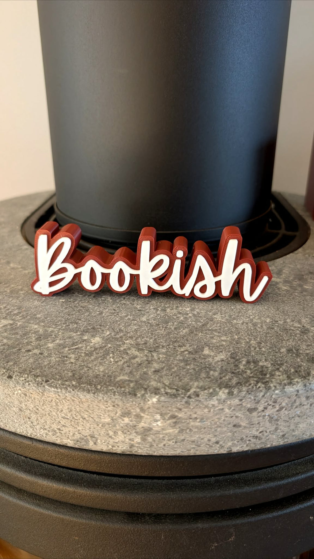 Skylt - Bookish Kursiv