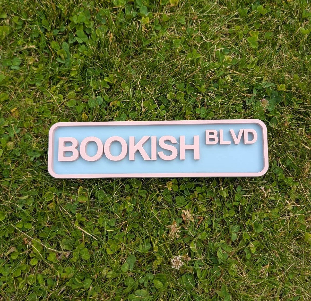 Skylt - Bookish Summer